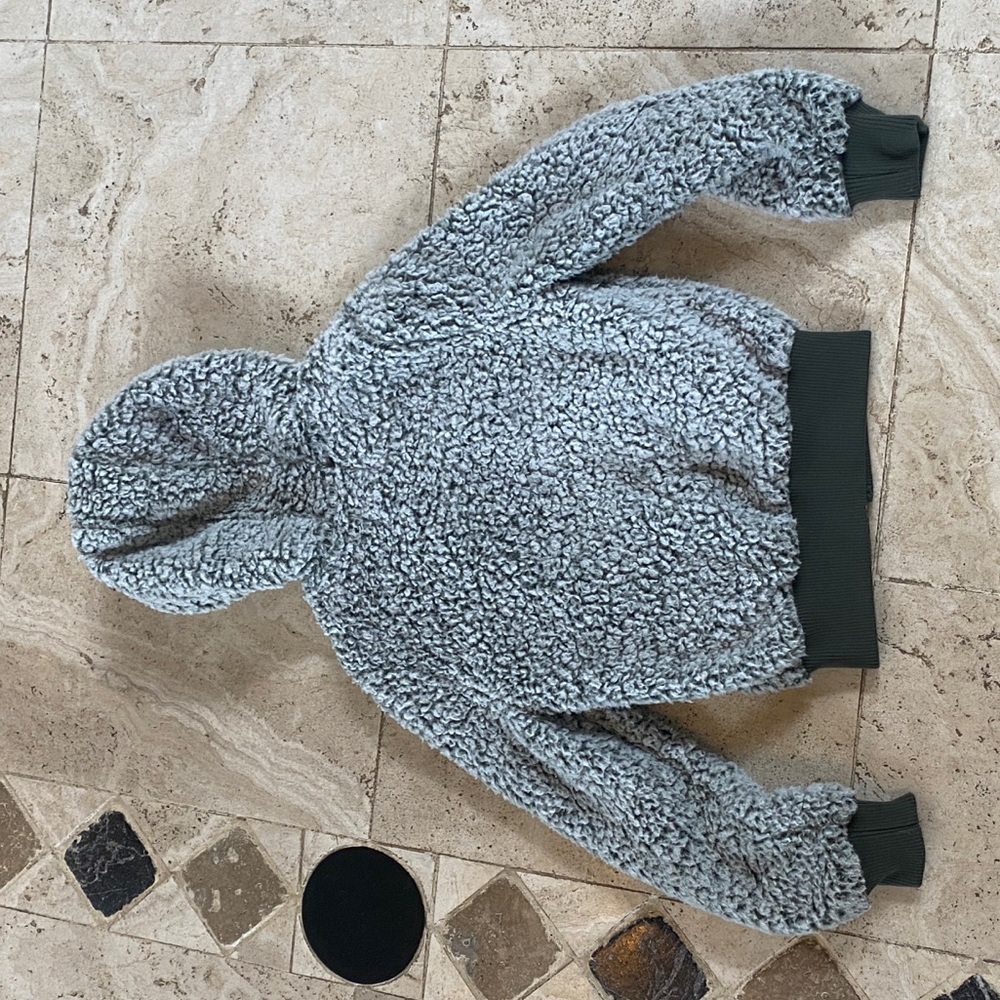 fuzzy jacket - Picture 2 of 3